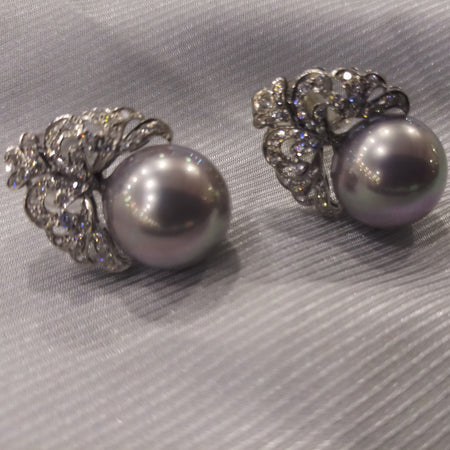 Deep Clot Pearl Earrings