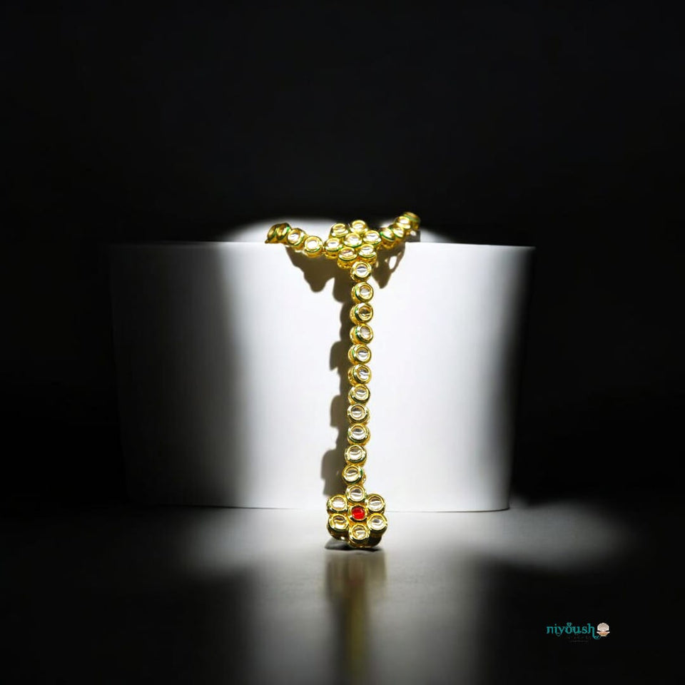 golden kundan bracelet