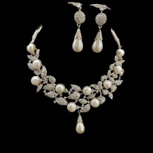 silver-silver jewellery-silver jewelry-silver sets-bridal sets-silver bridal sets-nikkah jewellery-niyoush silver jewellery-pearl bridal set-pearl set-zircons