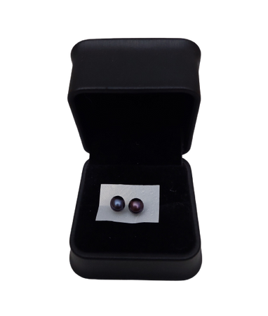 Morticia Pearl Studs